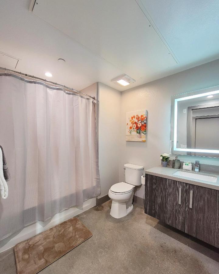 One Lux Stay At The Mansfield Miracle Mile Лос-Анджелес Экстерьер фото
